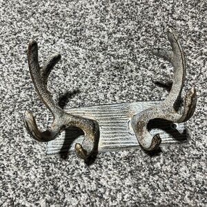 Rustic 4-Point Deer Antler Cast Iron Wall Hook, Rustic Home Decor Heavy